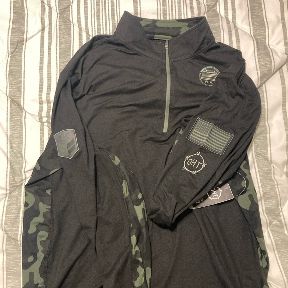 NWT! Colosseum UofM Black and Green 1/4 Zip with Camouflage -Operation Hat Trick